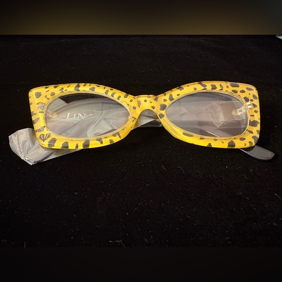 Lindsay Lowe Yellow Leopard Print Cat Eye Glasses- prescription free - Picture 4 of 10